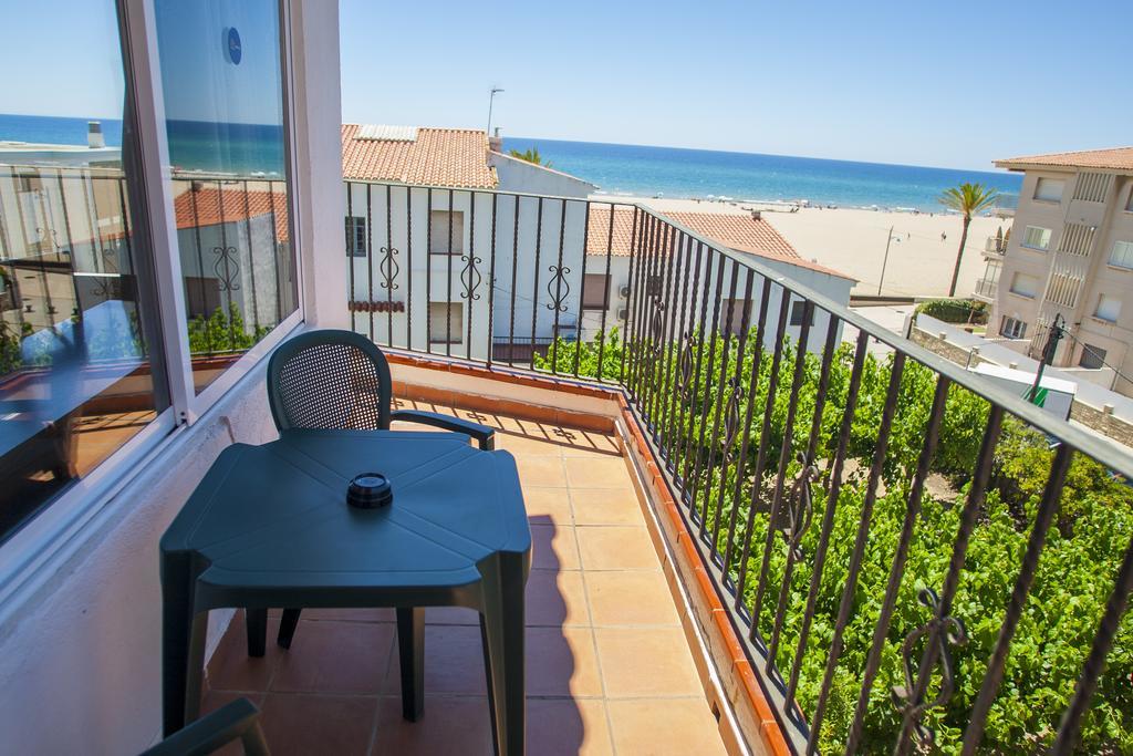 Hotel Comarruga Platja Dış mekan fotoğraf